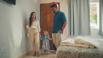 Habitación doble superior, 1 cama de matrimonio | Minibar, escritorio, cortinas opacas y wifi gratis