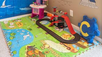 Tempat bermain anak – indoor