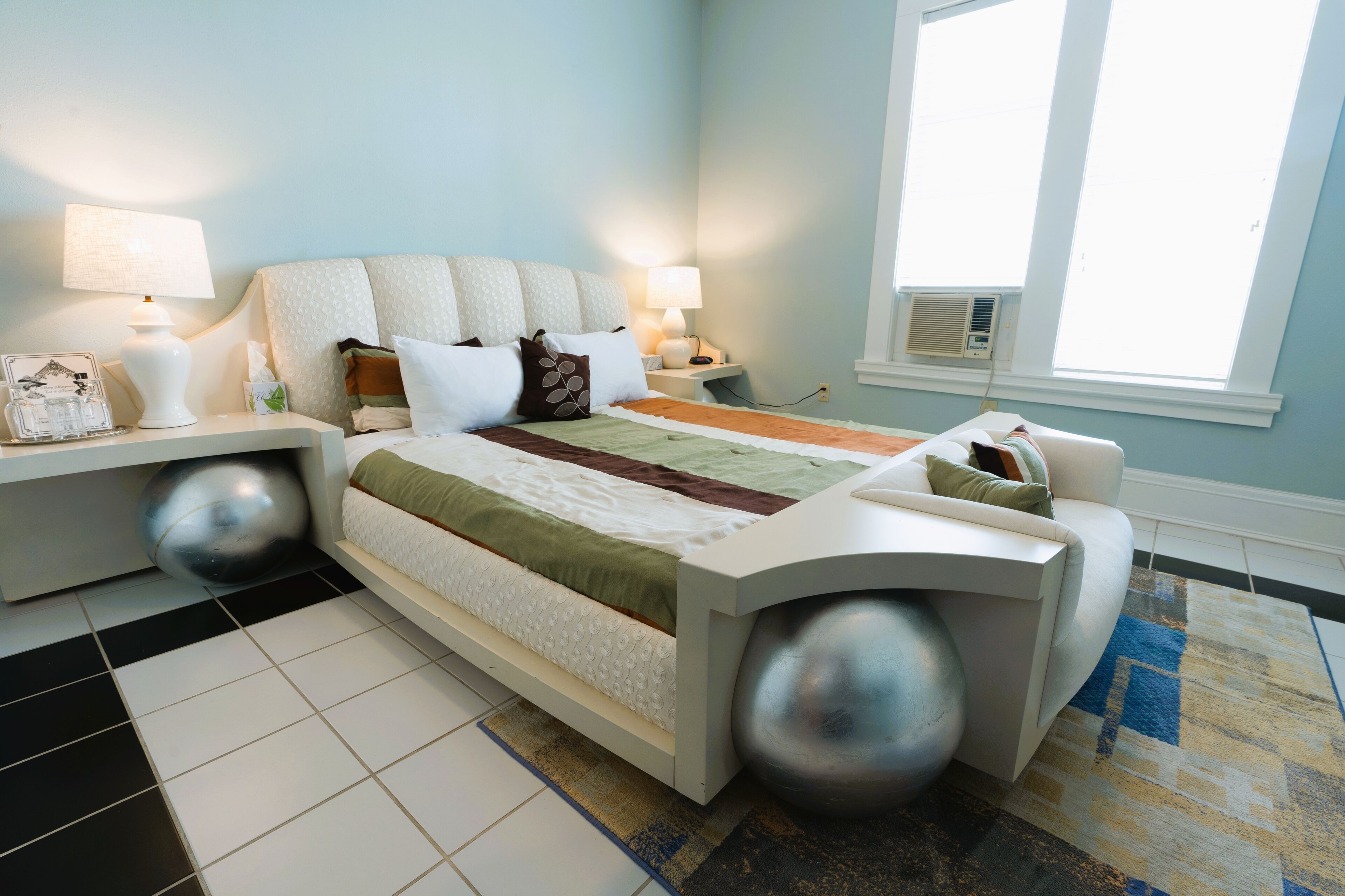 deluxe room, 1 king bed (retro style) second floor | 1 bedroom, pillow-top beds, free minibar, individually decorated