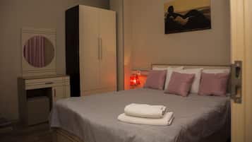 Luxe beddengoed, een minibar, een kluis op de kamer, een bureau