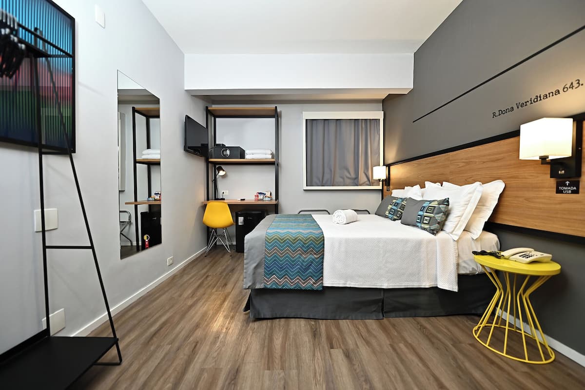 Standard PCD Room | Minibar, Schreibtisch, Verdunkelungsvorhänge, kostenloses WLAN