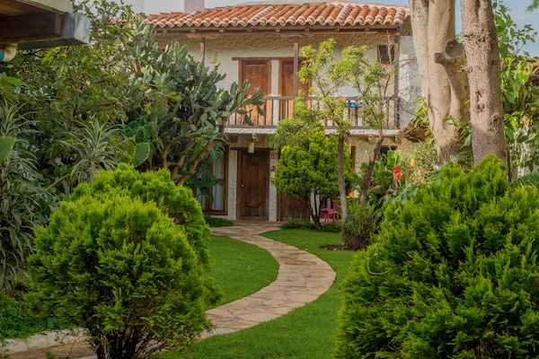 Habitación Privada, 1 cama doble y 1 cama individual | Vistas al jardín