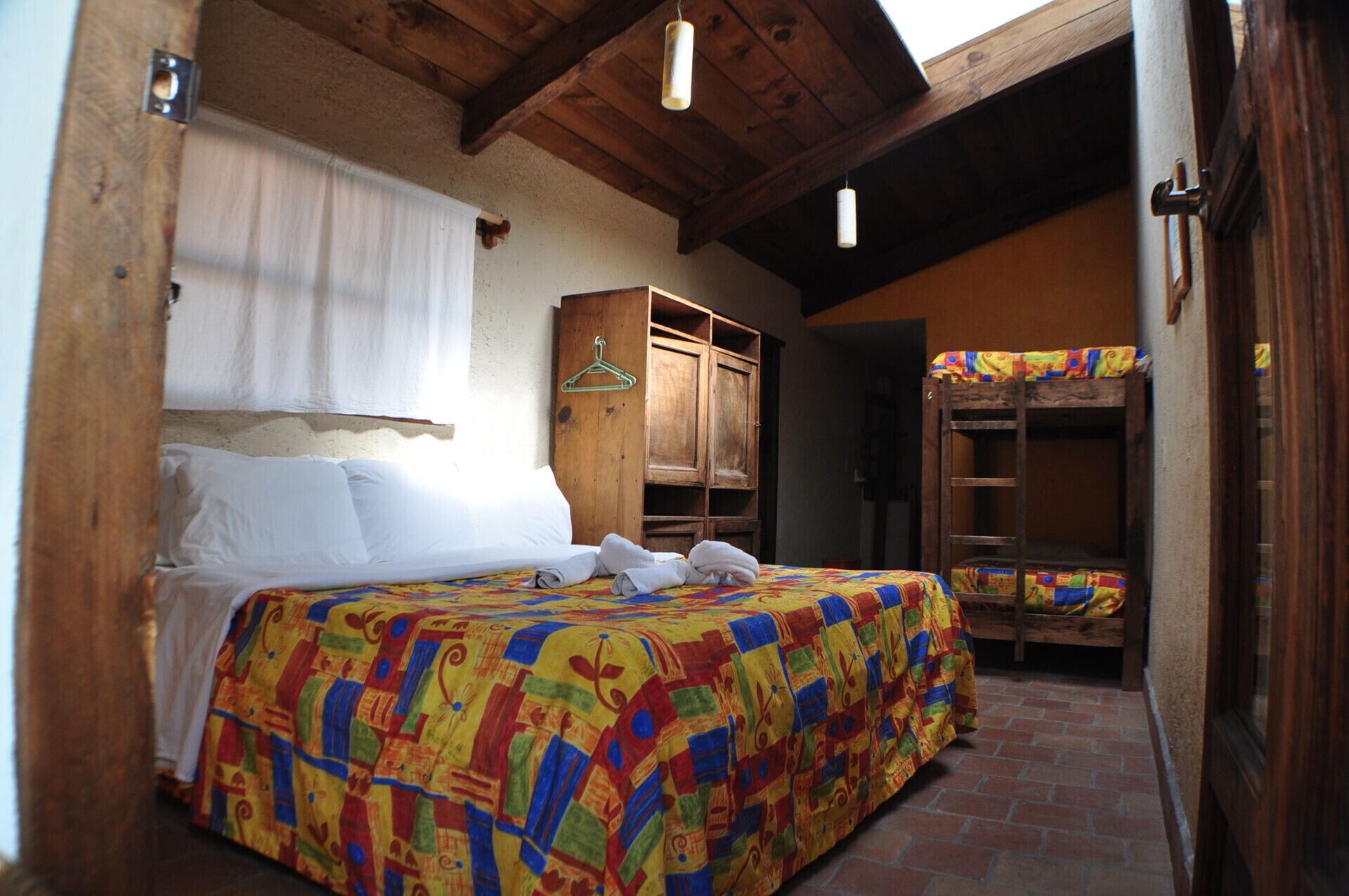 Accès au Wi-Fi (inclus), literie fournie