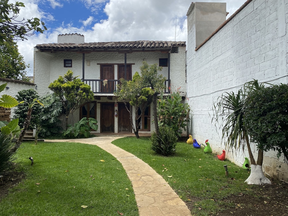 Rossco Hostel / Hotel by null