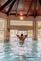 Sauna, hot tub, steam room, body treatments, hot stone massages