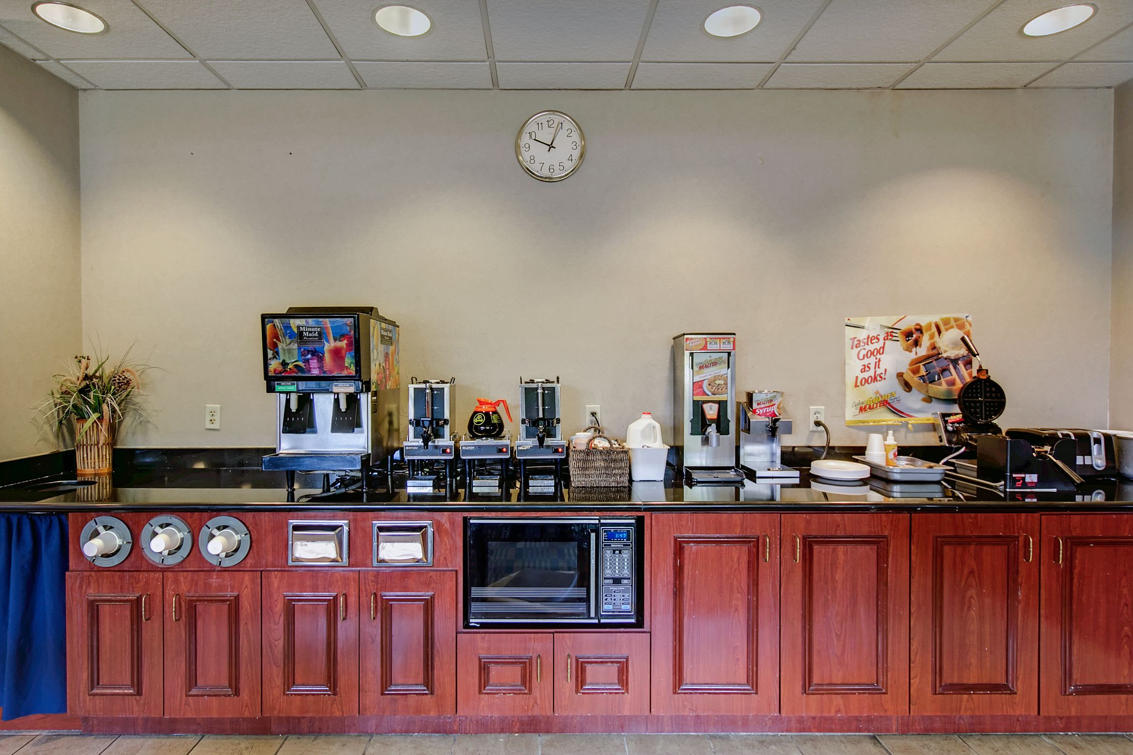 Desayuno continental incluido todos los días 