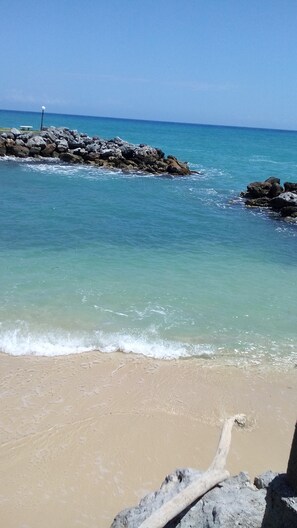 On the beach - Sea Palms Resort (Tower Isle)