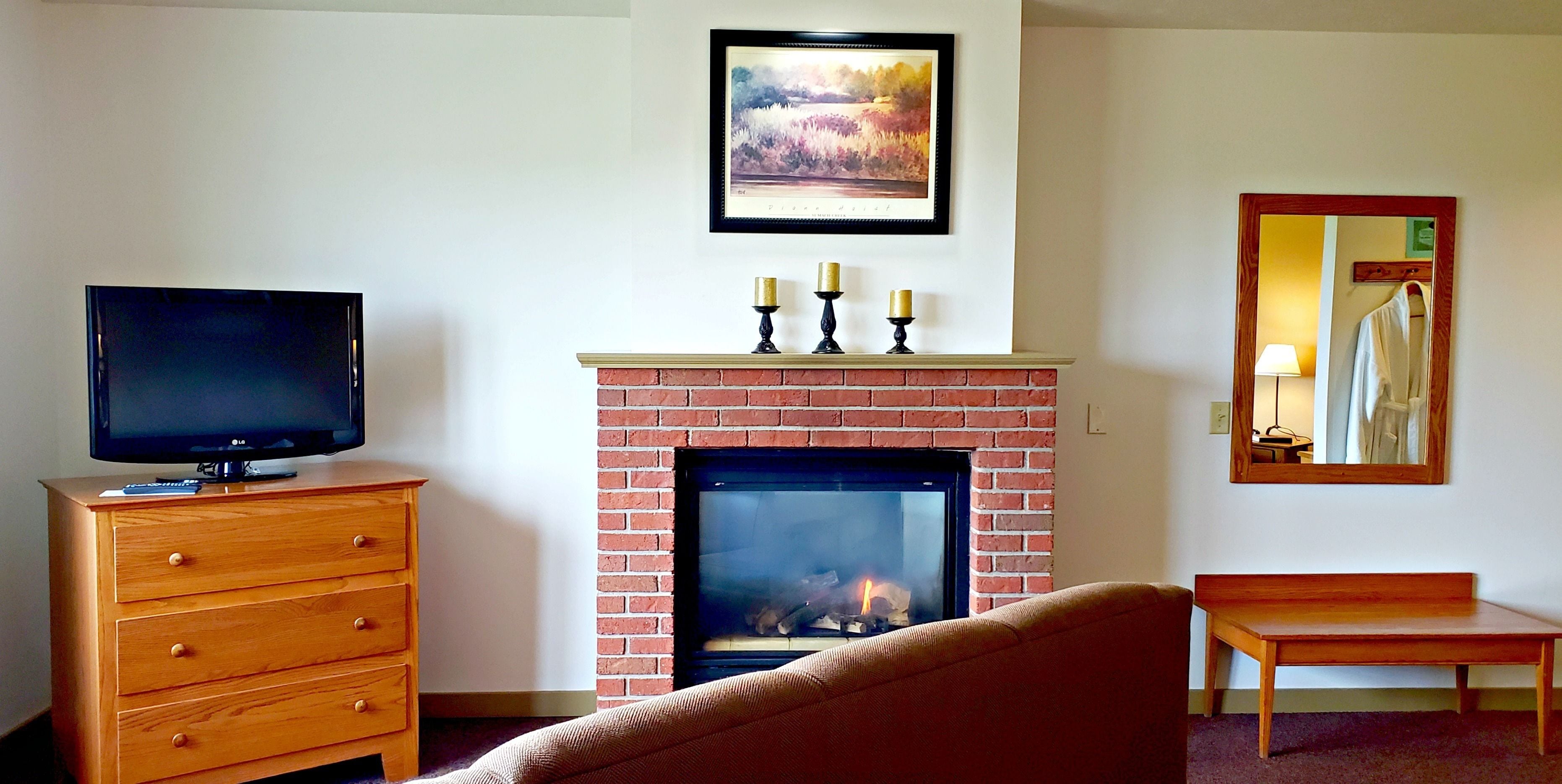 Habitación Deluxe, para no fumadores, chimenea | Escritorio, espacio para trabajar con laptop y wifi gratis 
