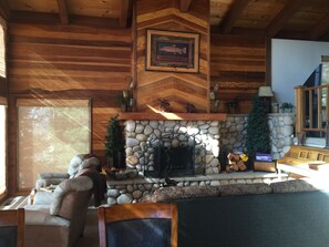 Premier Cabin, 3 Bedrooms, Hot Tub, Lake View | Living room | Flat-screen TV, fireplace