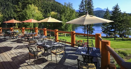 Tyax Lodge & Heliskiing