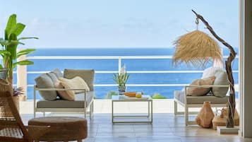 Villa Deluxe, 4 habitaciones, vista al mar | Terraza o patio