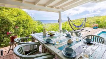 Villa, piscina privada, vistas al mar (3 Bedrooms) | Comedor