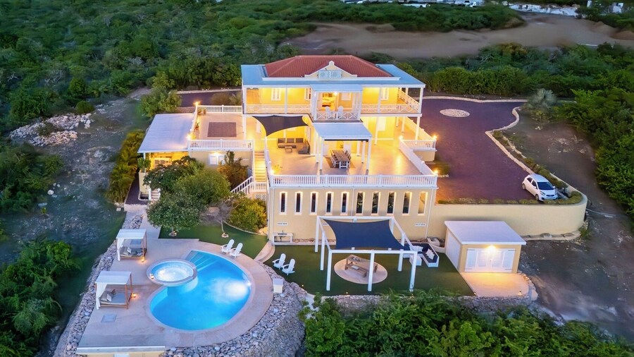 Coral Estate Rentals