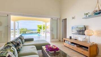 Biệt thự, hồ bơi riêng, quang cảnh biển (3 Bedrooms) | Két bảo mật tại phòng, trang trí khác biệt