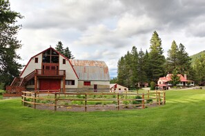 View from property - Pine River Ranch B&B (Leavenworth)