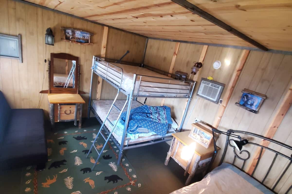 Standard Cabin, Non Smoking | WiFi (free), individually decorated, individually furnished
