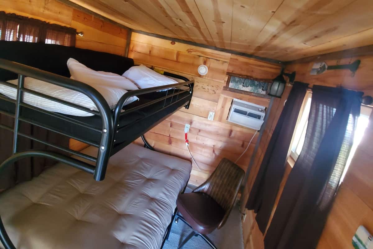 Standard Cabin, Non Smoking | WiFi (free), individually decorated, individually furnished