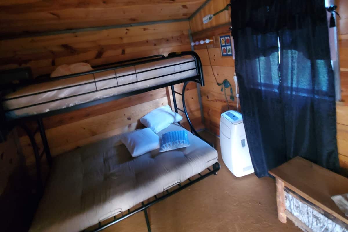 Standard Cabin, Non Smoking | WiFi (free), individually decorated, individually furnished