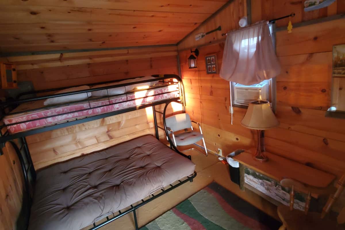 Standard Cabin, Non Smoking | WiFi (free), individually decorated, individually furnished