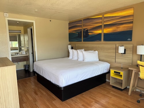 Days Inn by Wyndham Victorville