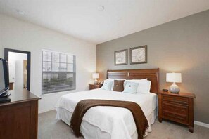 3 bedrooms, iron/ironing board, free cots/infant beds, free WiFi