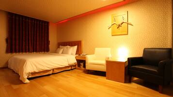 Deluxe-Zimmer, 1 King-Bett | Kostenlose Minibar, Verdunkelungsvorhänge, schallisolierte Zimmer