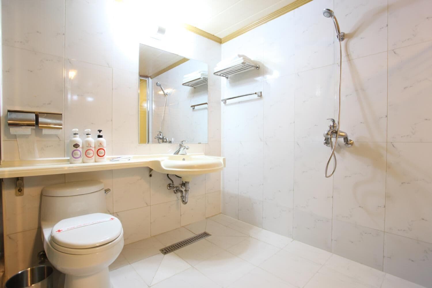 Photo - Prince Hotel