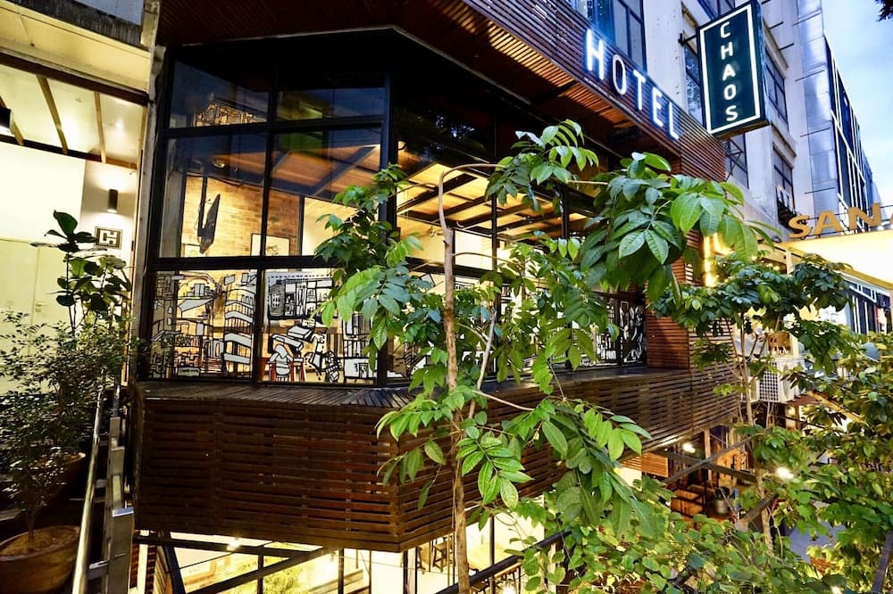 CHAOS BOUTIQUE HOTEL