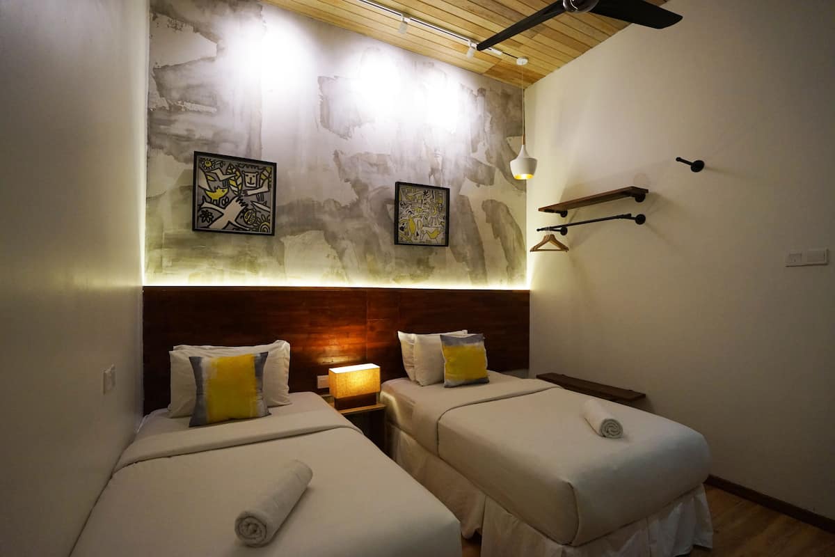 3 bedrooms, premium bedding, memory-foam beds, individually decorated