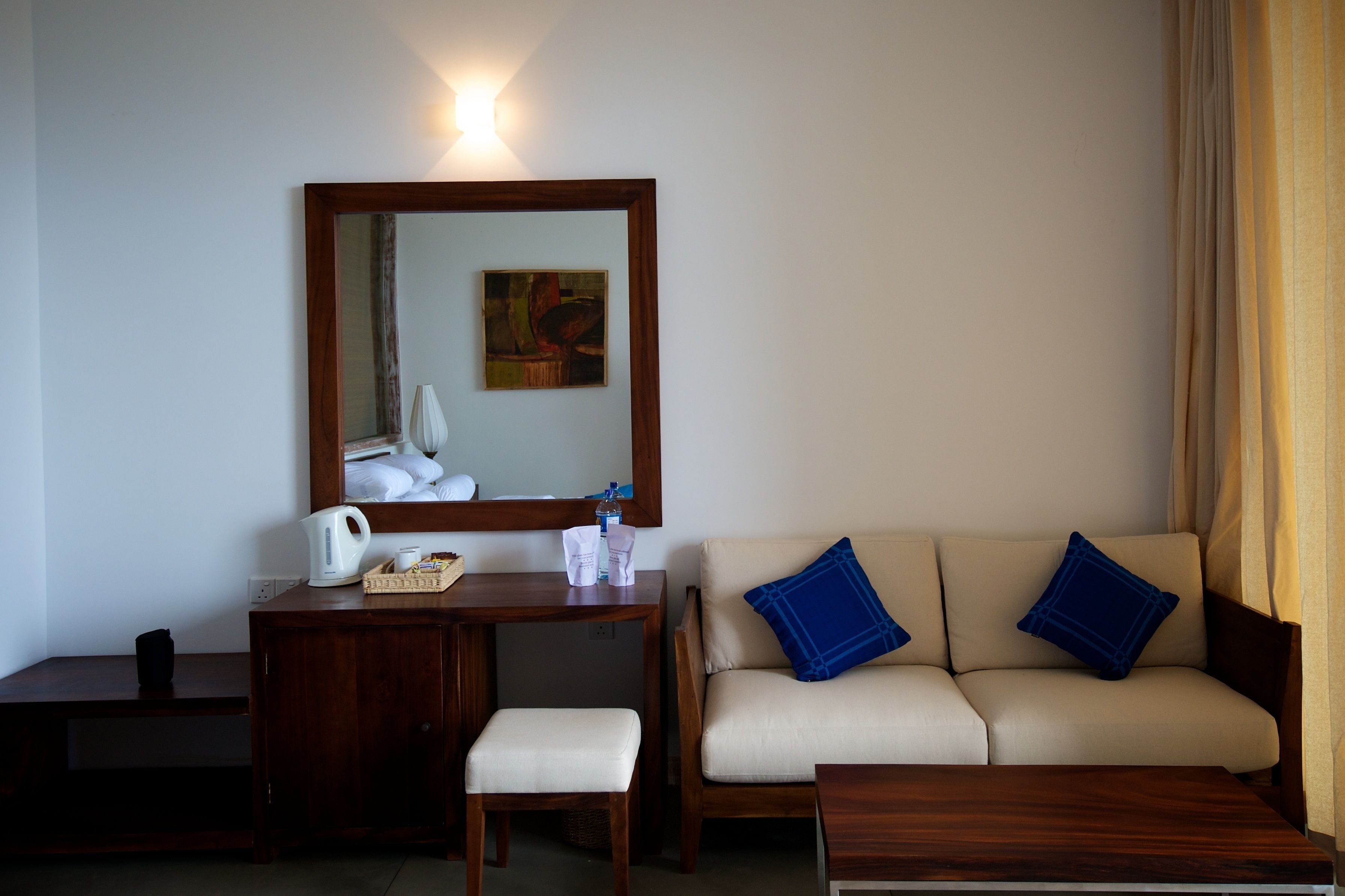 junior suite with sea view | living area | 32-inch flat-screen tv with satellite channels, tv