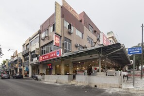 Exterior - OYO 44100 Hotel Casavilla Petaling Jaya (Petaling Jaya)