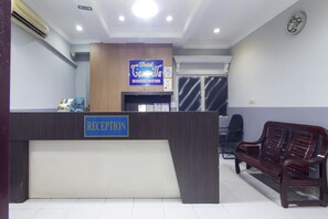 Reception - OYO 44100 Hotel Casavilla Petaling Jaya (Petaling Jaya)