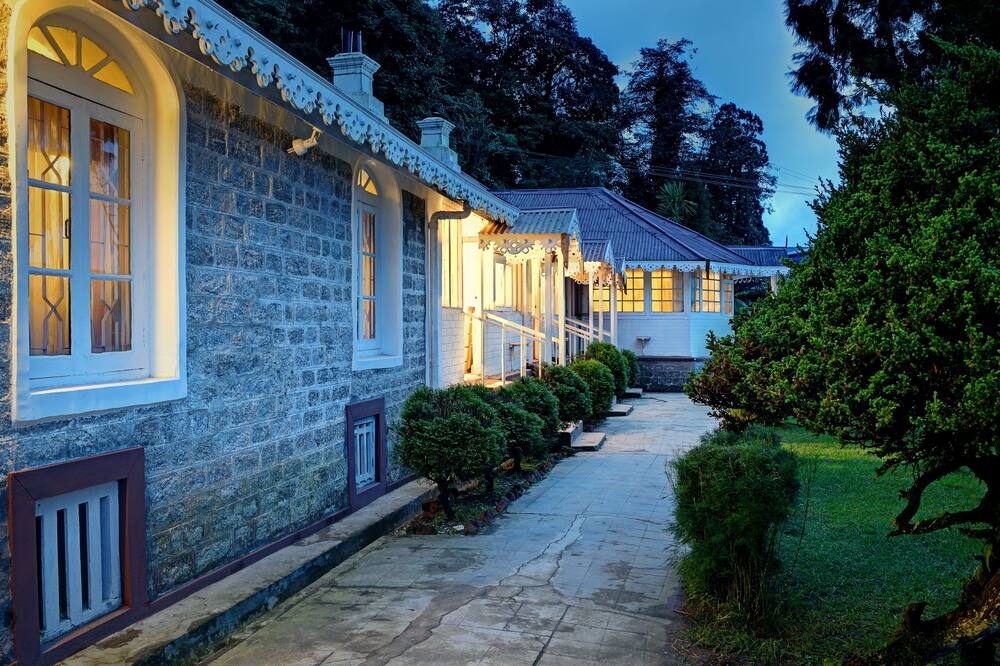 Summit Swiss Heritage Hotel & Spa