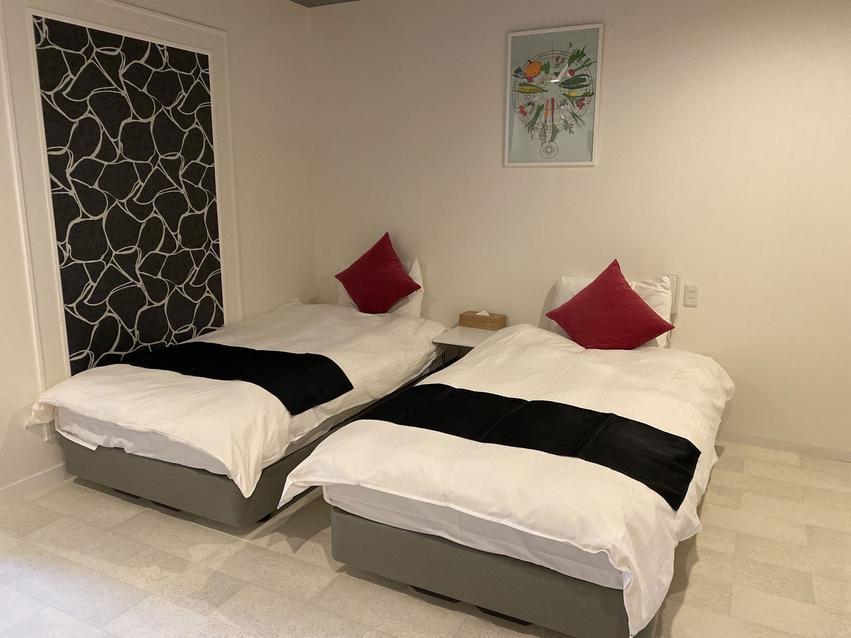 Free WiFi, bed sheets