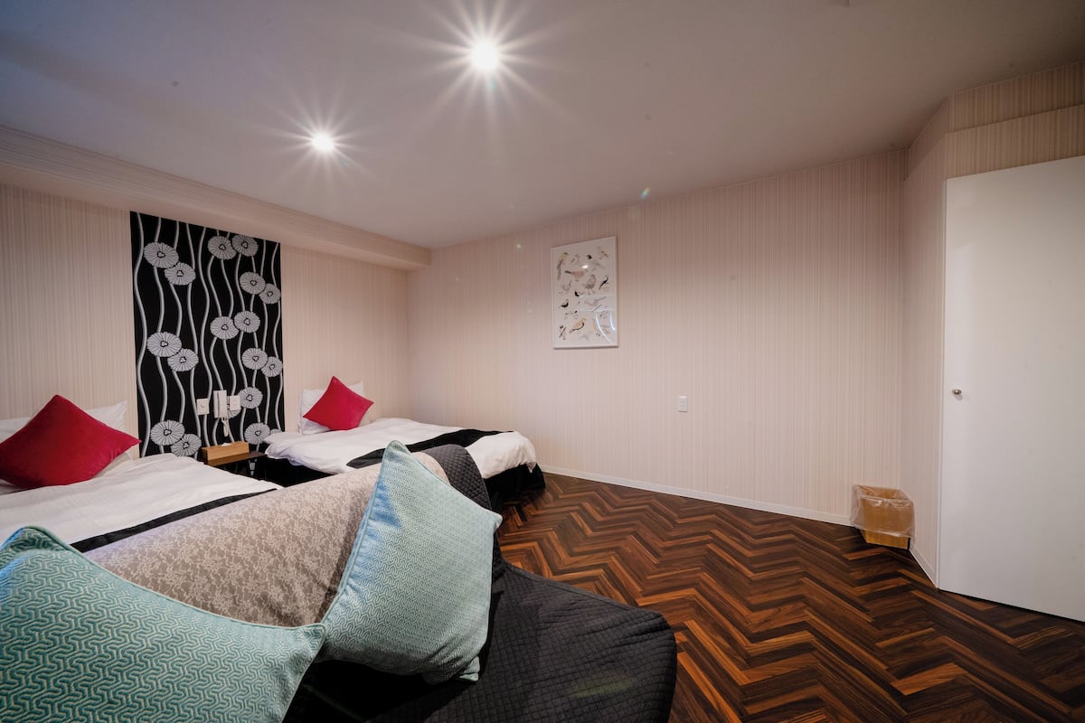 Wifi gratis y ropa de cama