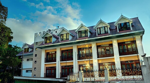 ด้านหน้าที่พัก