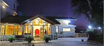 Summit Namnang Courtyard & Spa