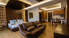 Premium bedding, minibar, in-room safe, blackout curtains - Phi Phi Cliff Beach Resort (Ko Phi Phi)