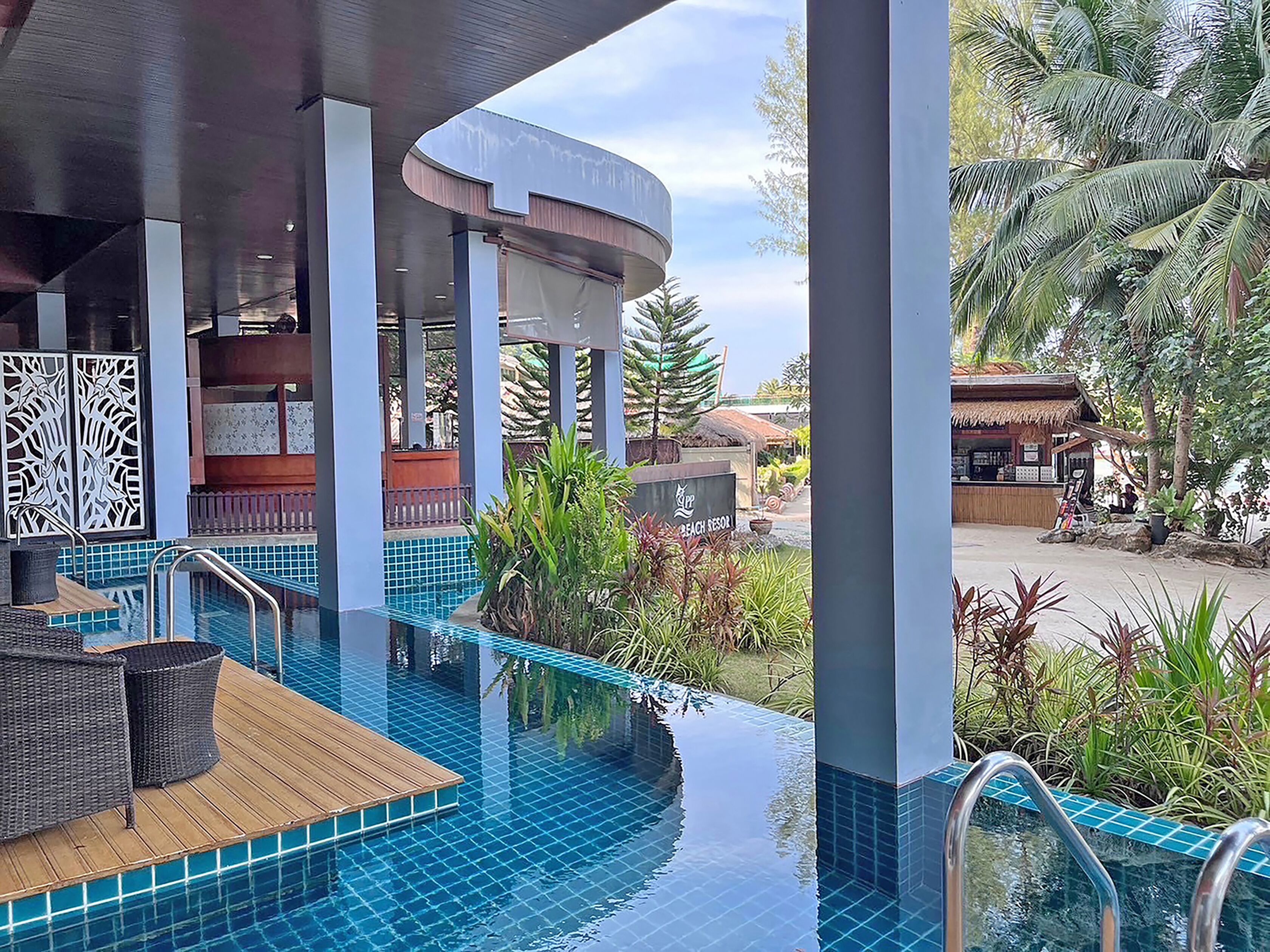 Luxury Room, Beachfront (1st Floor) | Premium bedding, minibar, in-room safe, blackout drapes