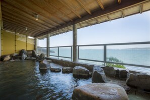 Sauna, hot springs/mineral springs