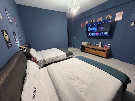 Family Quadruple Room | 4 bedrooms, premium bedding, individually decorated, blackout drapes