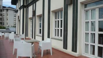 Habitación con 1 cama matrimonial o 2 individuales | Terraza o patio