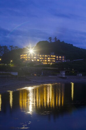 Front of property - evening/night - Wajimaonsen Yashio (Wajima)