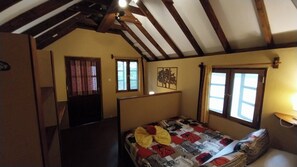 Casa de campo clássica, para não fumantes, vista para o jardim | Wi-Fi de cortesia, roupa de cama