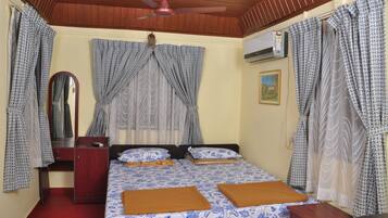 Chambre Deluxe avec lits jumeaux, 2 lits une place | Terrasse/Patio