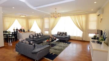 Presidential Villa, 3 Bedrooms, Mountain View, Mountainside (Pool)