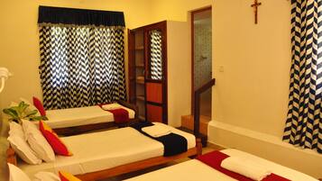 Classic Triple Room | 1 bedroom, premium bedding, in-room safe, desk