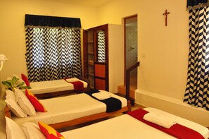 Classic Triple Room | 1 bedroom, premium bedding, in-room safe, desk - Lazar Residency Homestay (Kochi)