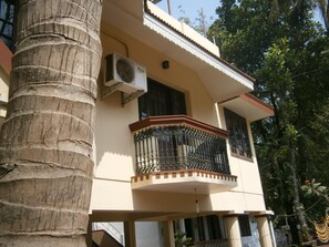Exterior - Lazar Residency Homestay (Kochi)