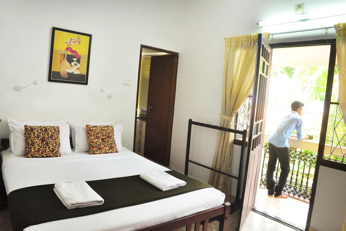 Comfort Double Room | 1 bedroom, premium bedding, in-room safe, desk